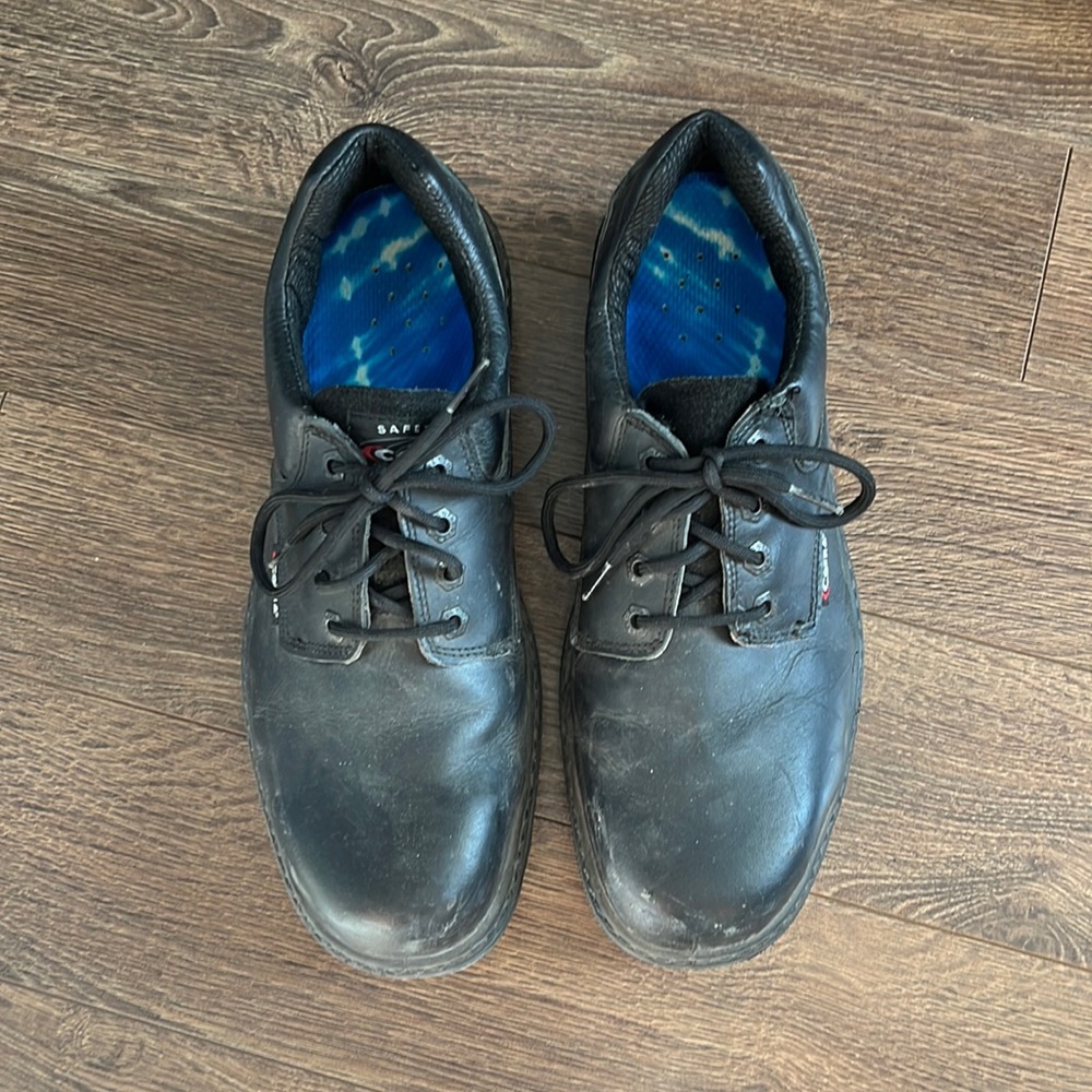 Like new COFRA steel toe work shoes